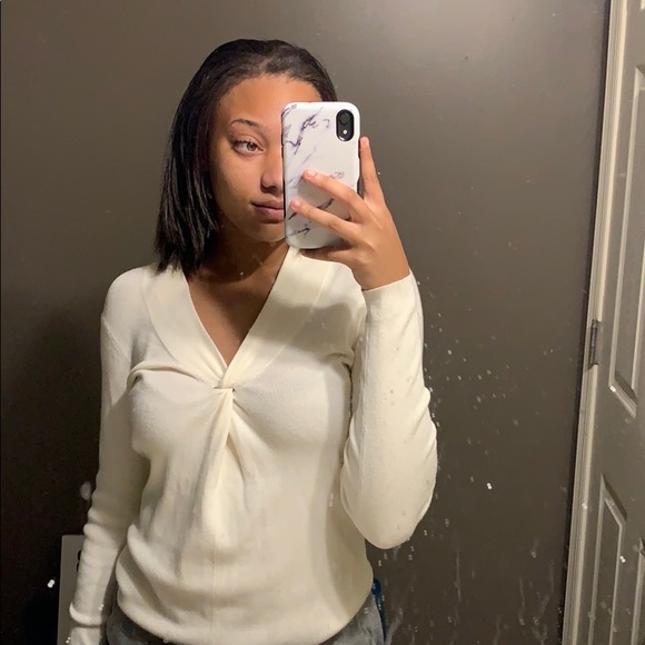 Ann Taylor LOFT Cream White V Neck - Picture 7 of 7